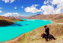 Khám phá vẻ đẹp huyền bí của hồ thiêng Yamdrok khi du lịch Tây Tạng