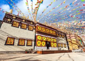 Tu viện Songzanlin - trung tâm Phật giáo quan trọng của Tây Tạng&nbsp;