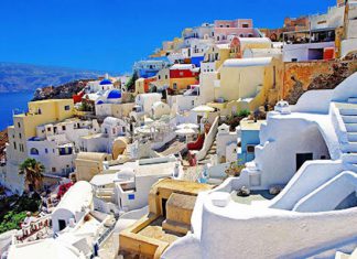 Du lịch châu  u: Khám phá Santorini hòn đảo đầy kỳ diệu